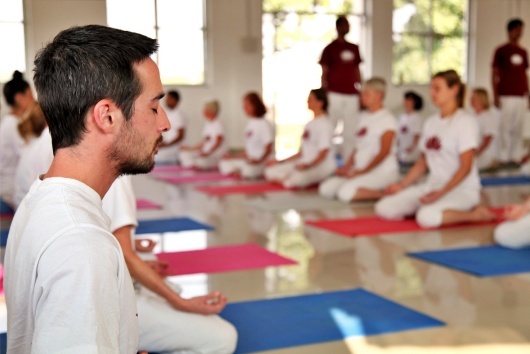 formación de profesores de yoga en la india